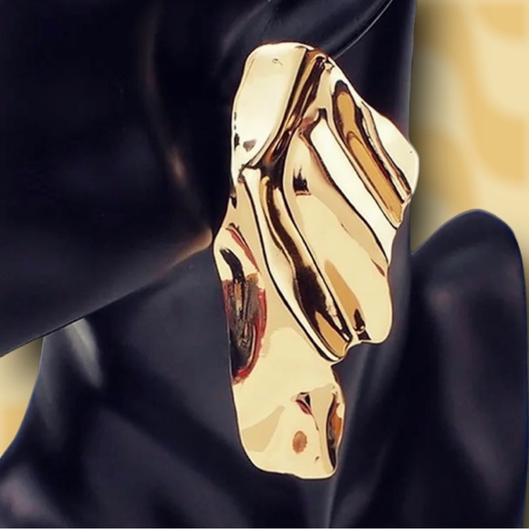 NEW Large Crumpled Goldtone Drop Earrings Designer Luxury Inspired - Picture 11 of 16